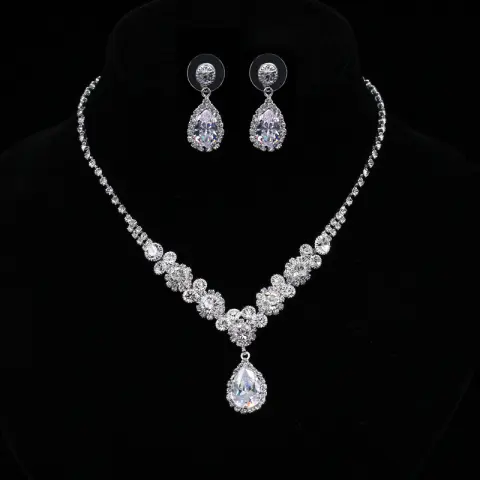 Popular Sets of Chain Drops Sparkling