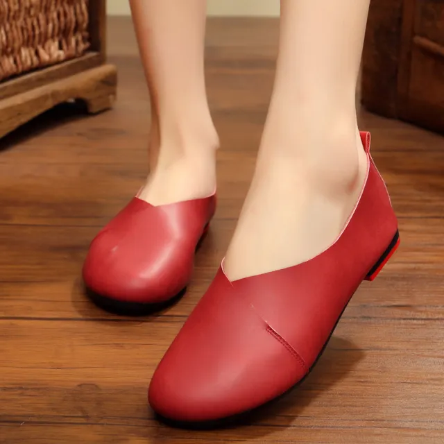 Round Toe Retro Leather Slip on Grandma's Flat Shoes Red - Shop at LoveMi