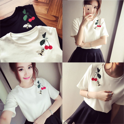 Women's loose round neck cherry embroidered T-shirt