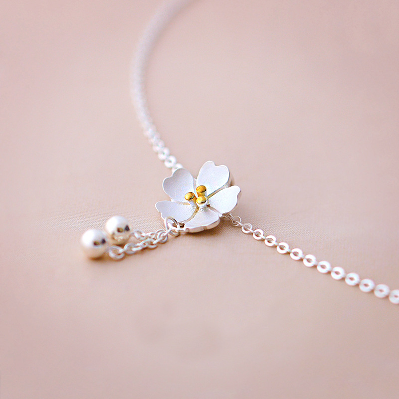 Flower tassel cherry blossom pendant necklace retro simple female color separation clavicle chain necklace student jewelry