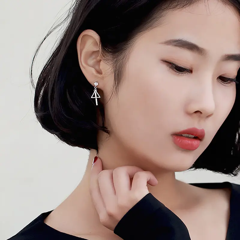 Taobao Explosion Models 925 Sterling Silver Earrings Diamond Triangle