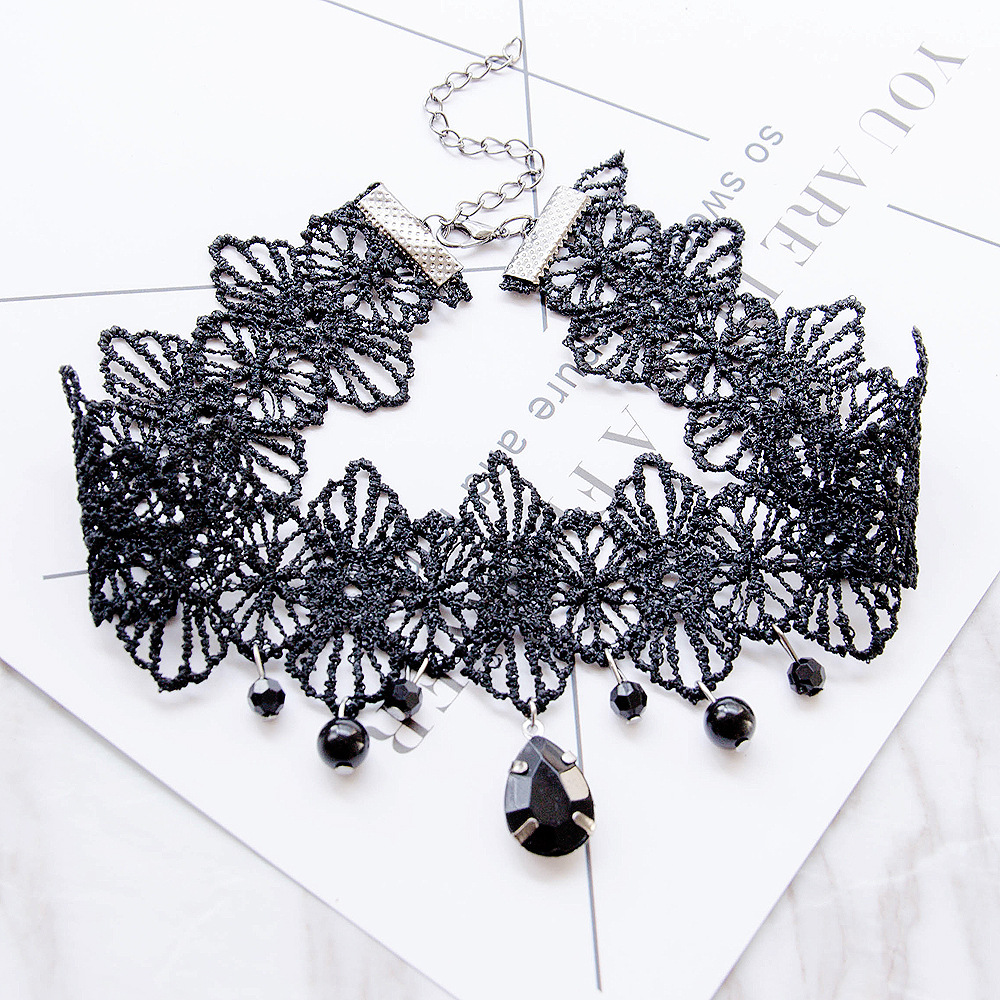 Lace necklace
