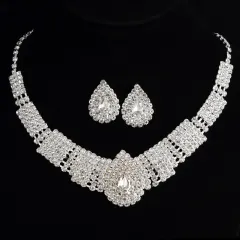 Europe And The United States Exaggerated Full Drill Bridal Suite Necklace - White - View 1