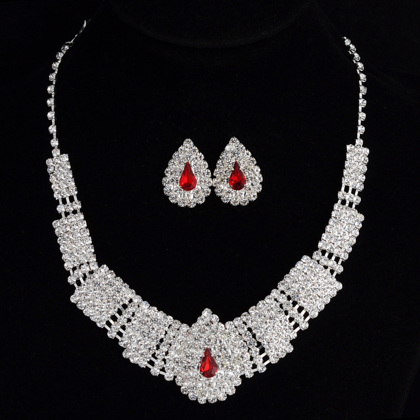 Europe And The United States Exaggerated Full Drill Bridal Suite Necklace Red - Shop at LoveMi