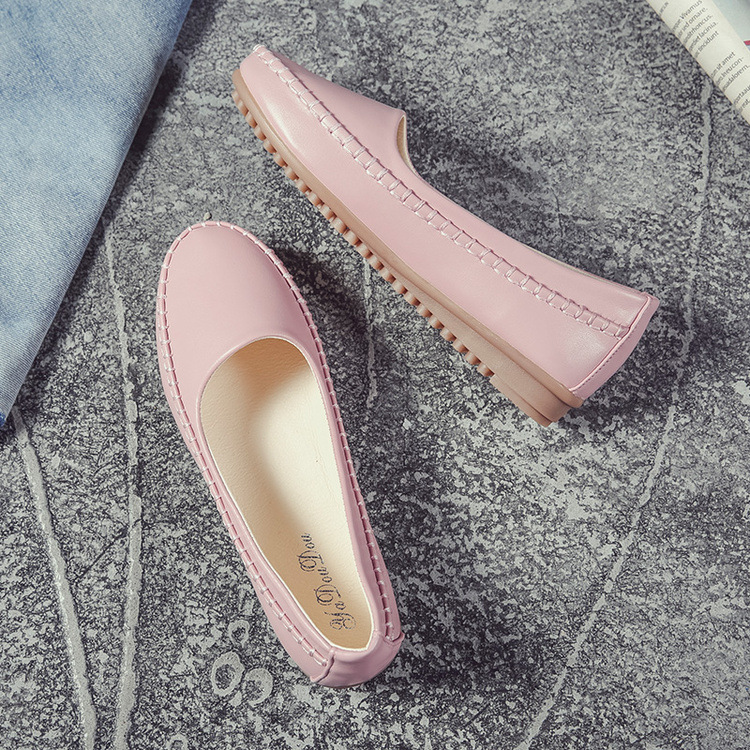 Round Toe Slip-on Grandma Style Flat Shoes