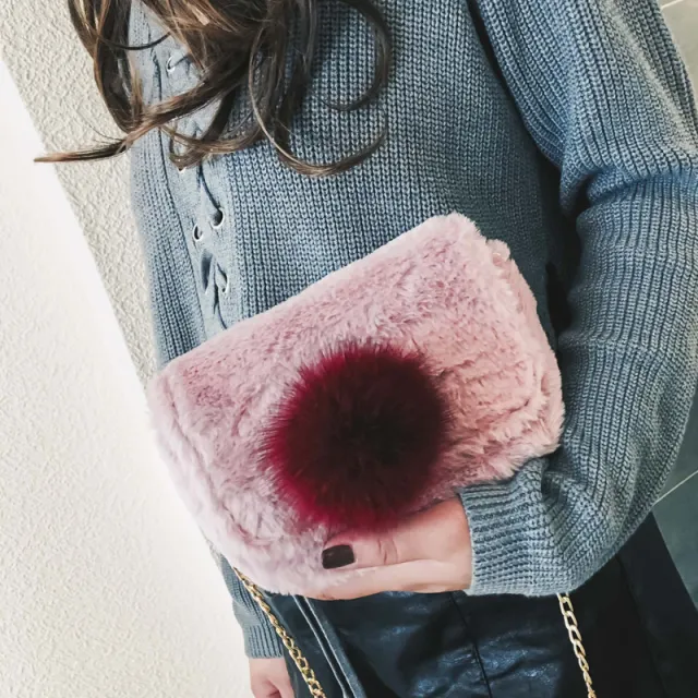 In the winter of new color hair ball bag small package fur fashion rabbit hair Satchel Bag chain Pink - Shop at LoveMi