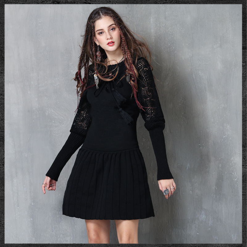 Fringed bottom pleated skirt