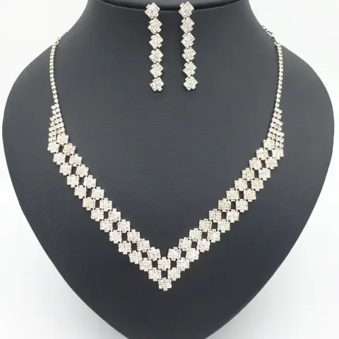The Bride Necklace of Exquisite Luxury Double Diamond Pendant