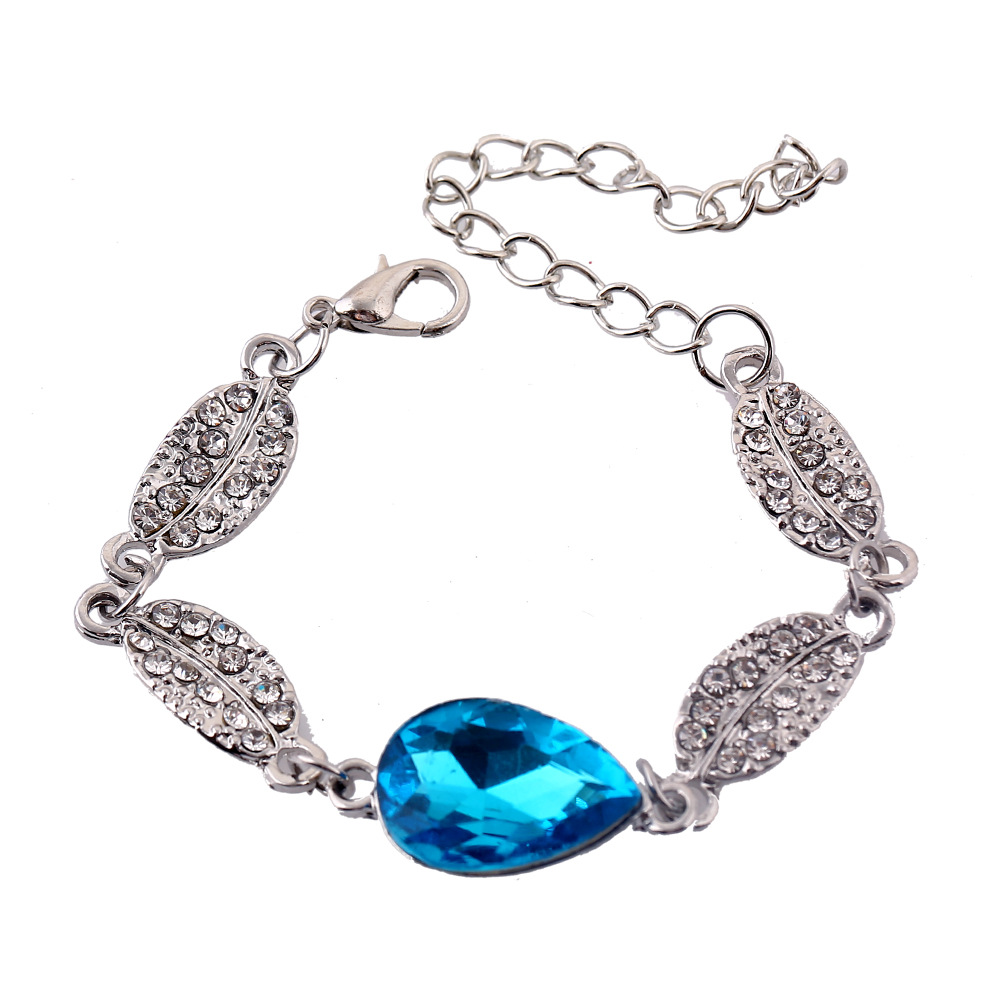 The bride headdress three set of European and American cross-border electricity explosion bracelet and Earring Pendant Drop students — foto 4
