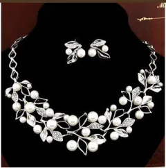 Two-Piece Set Of Pearl Four-Leaf Clover Necklace Jewellery Accessories Earrings - Silver - View 1