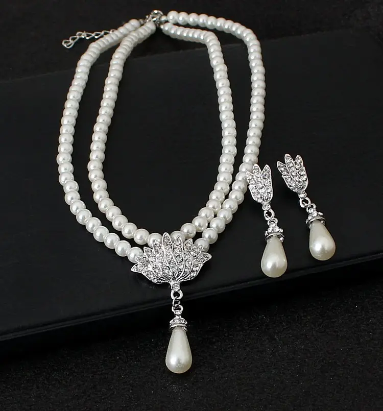 The new suit and pendant jewelry alloy