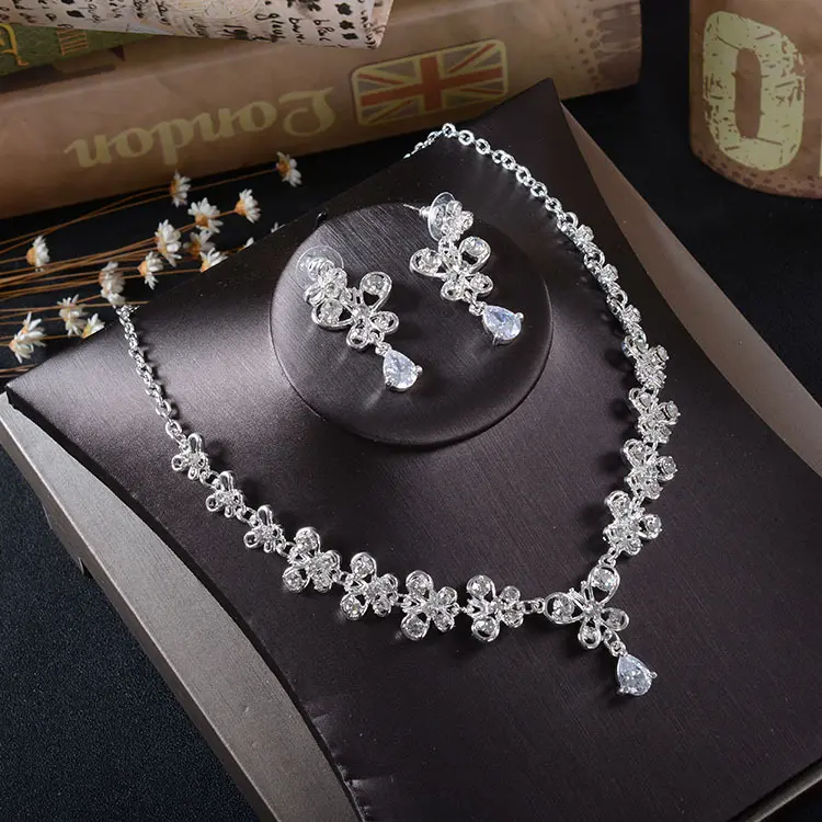 TL216 White Rhinestone Necklace Earrings Set Zircon Butterfly Pendant