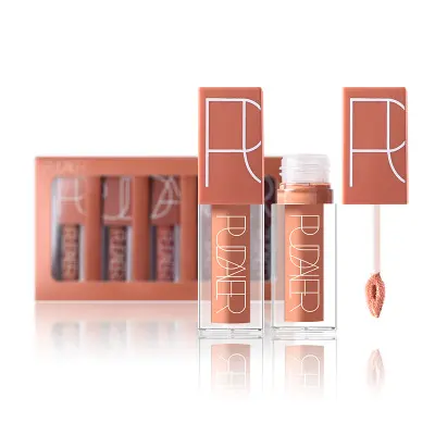 Lip Gloss Suit