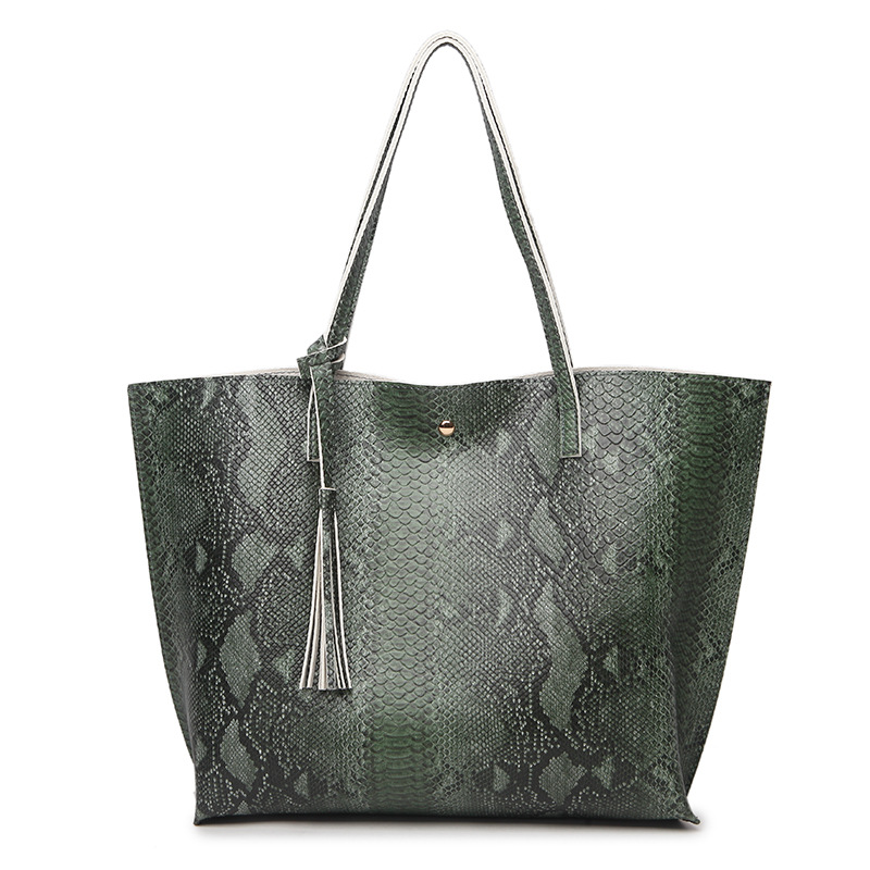 A new handbag bag women on behalf of European and American fashion snake ladies handbags shoulder Laptop Tote Bag