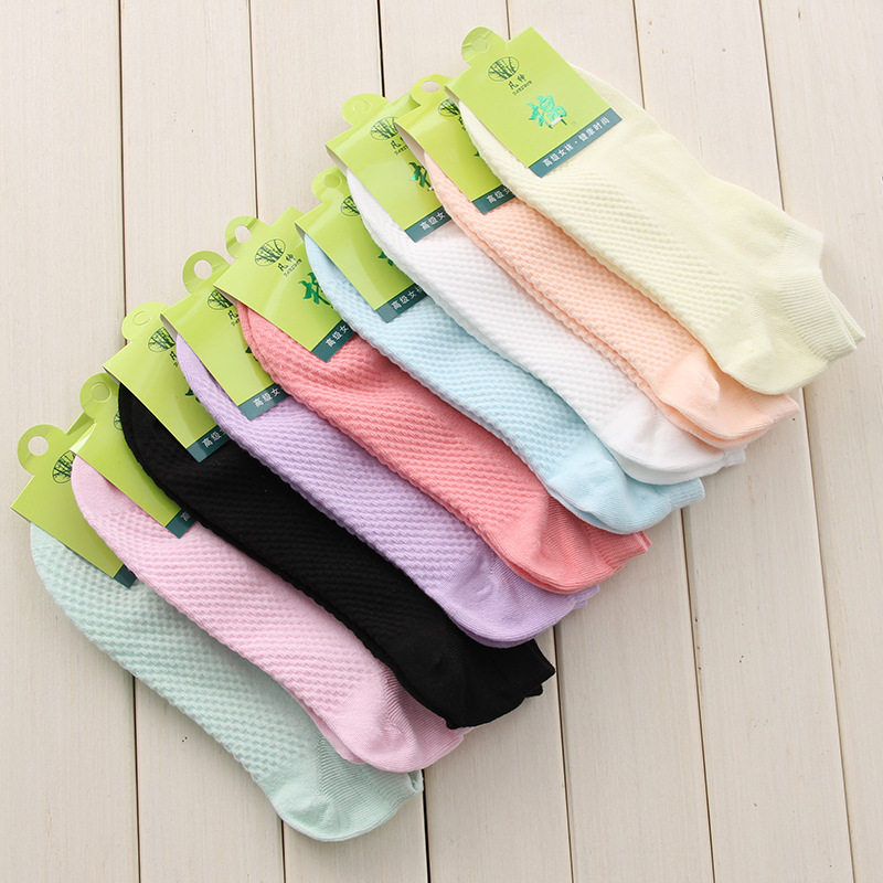 Title 1, Sports invisible massage bottom socks for comfo...