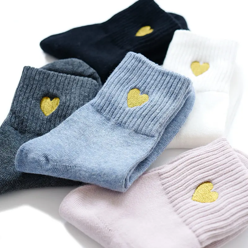 Winter Warn Thicken Socks with Embroidery Heats Shape