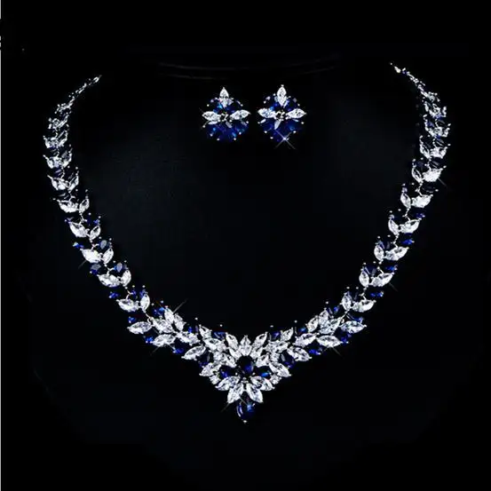 Zircon Flower Stud Necklace Set