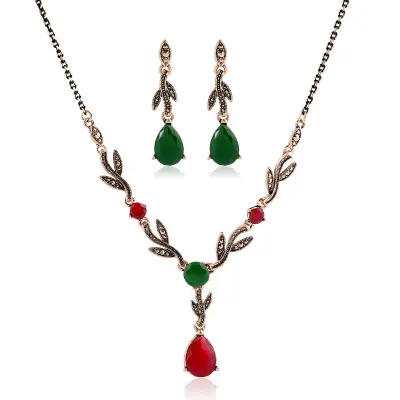 Leaf Water Drop Resin Gemstone Pendant Necklace
