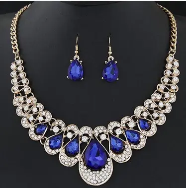 Necklace earring set