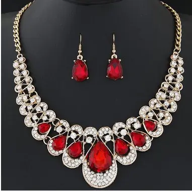 Necklace earring set