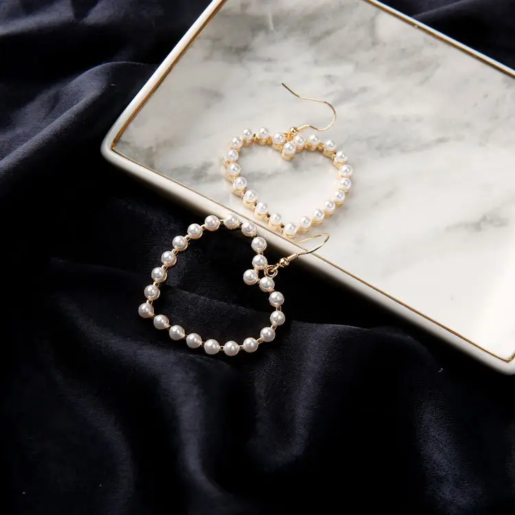 Cute Peach Heart Pierced Pearl Earrings