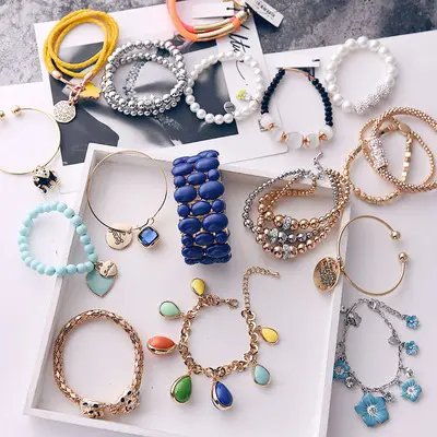 Alloy pearl bracelet
