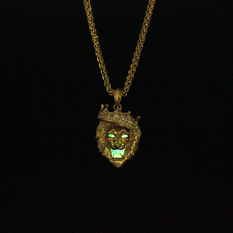 Europe and the United States selling diamond crown lion hip-hop luminous necklaces men Unisex gold-plated hiphop luminous Pendant — foto 4