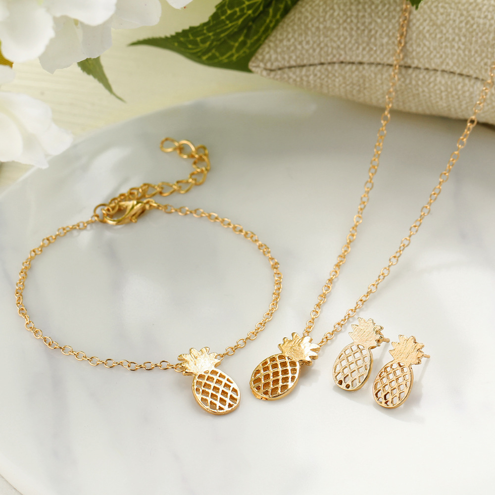 Hollow Pineapple Stud Earrings Set — foto 2
