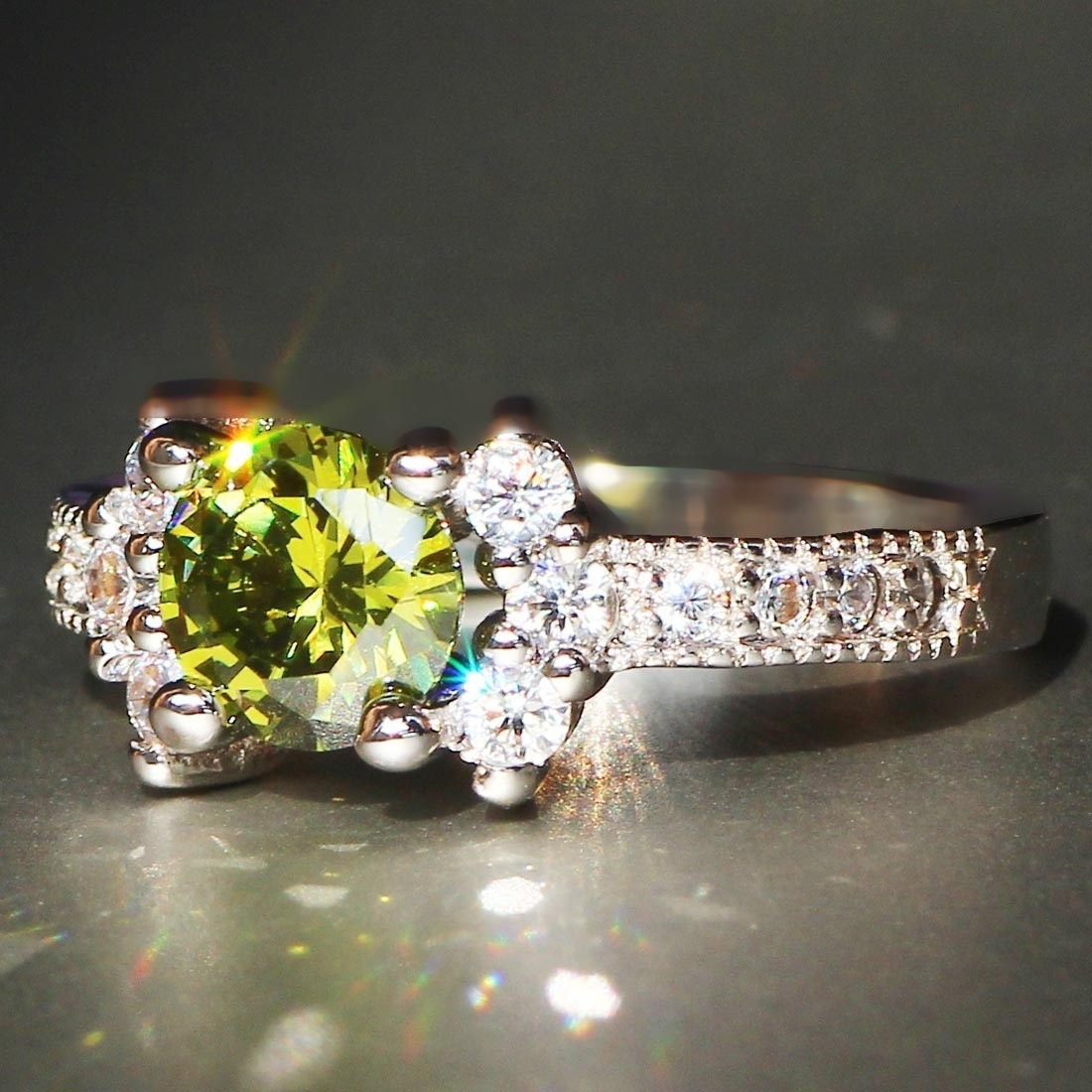 New Hot European And American Princess Ring Champagne Gem Engagement Ring Lady Green - Shop at LoveMi