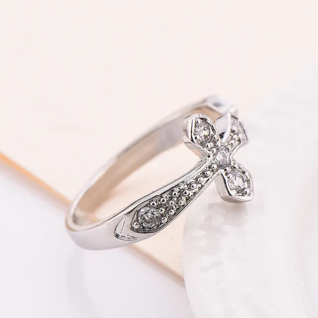 Korean version of creative new product fashion white gold lady ring engagement gift manufacturer - Shop at LoveMi