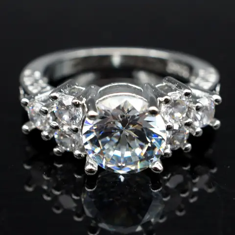Diamond Hand Ornaments High Grade Eight Heart Arrow Zircon