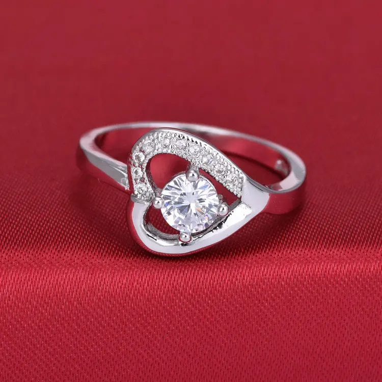Ornaments Inlaid with AAA High Grade Zircon Heart Rings