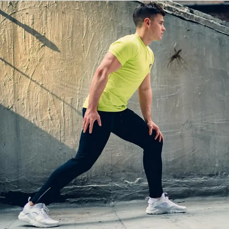 Men's Slim Fit Sports T-Shirt with Crew Neck