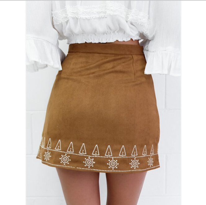 Embroidery A-line Skirt (Black and Brown)