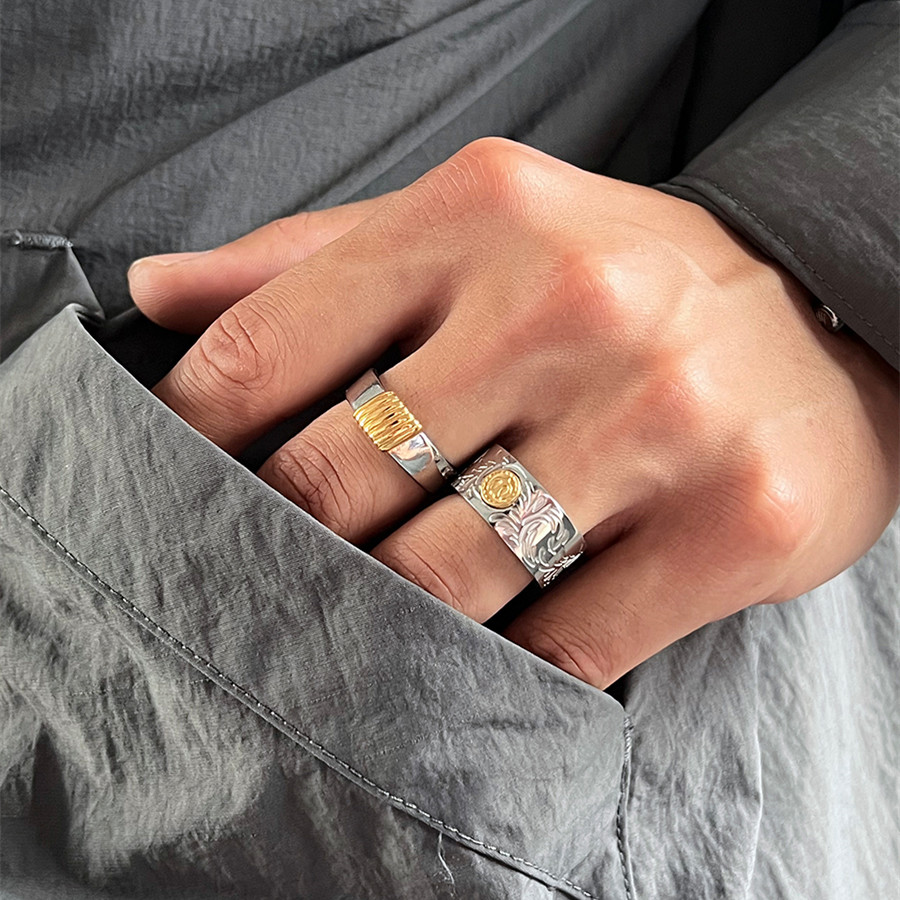 Title 5, Premium Ring Zwart Vintage Simplicity