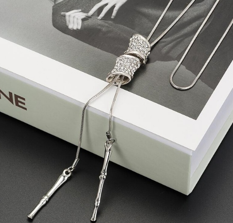 Korean fashion accessories, sweater chain, Crystal Snowflake Necklace, long necklace necklace, tassel sweater chain