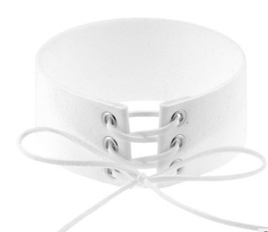 Necklaces with short necked necklaces