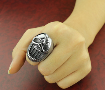 Stainless steel wine bottle ring cross border accessories New Year retro punk skull man titanium steel ring.
