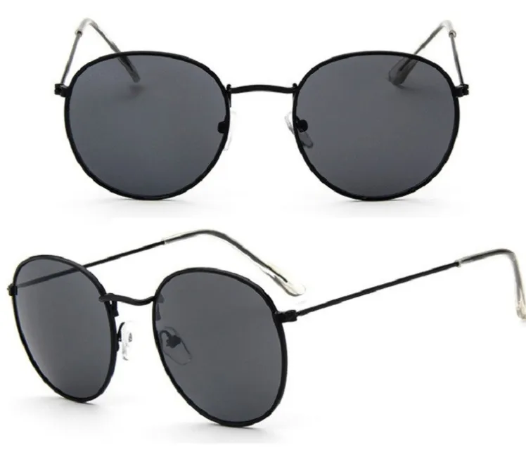 Women Retro Sunglasses - Black
