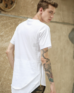 قميص رجالي بأكمام قصيرة  
قميص رجالي من القطن بتصميم البطانية