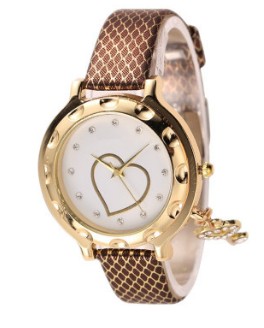 The explosion of fashion ladies fashion table lovely heart Key Pendant Quartz fine serpentine belt Watch