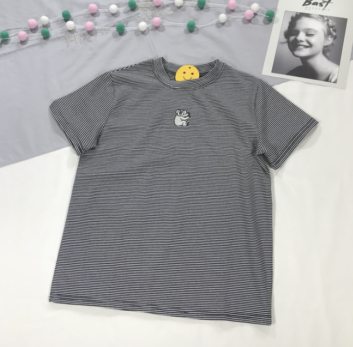 Original Design Sommer frauen Schwarz Gestreiften Turtlneck T-shirt Koala Stickerei Kurzarm Femme T-shirt Top T-shirt