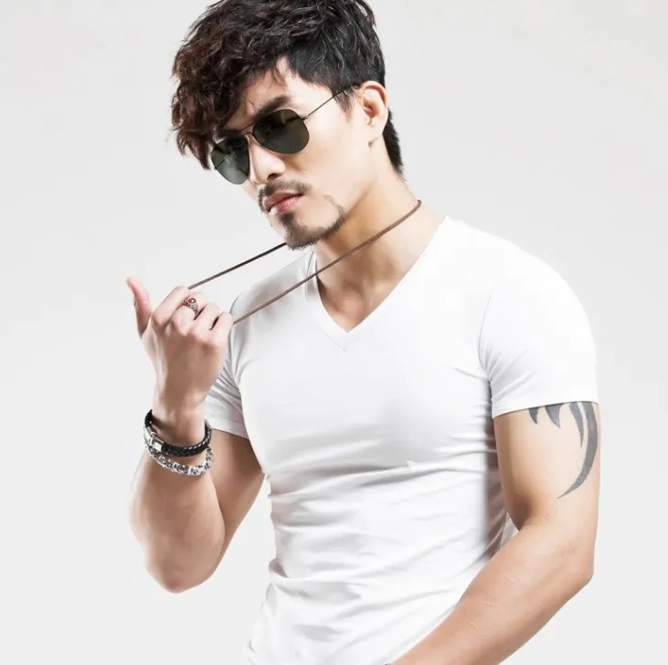 Supply Wholesale Men's Sports Tight-Fitting Men's Short-Sleeved V-Neck T-Shirt