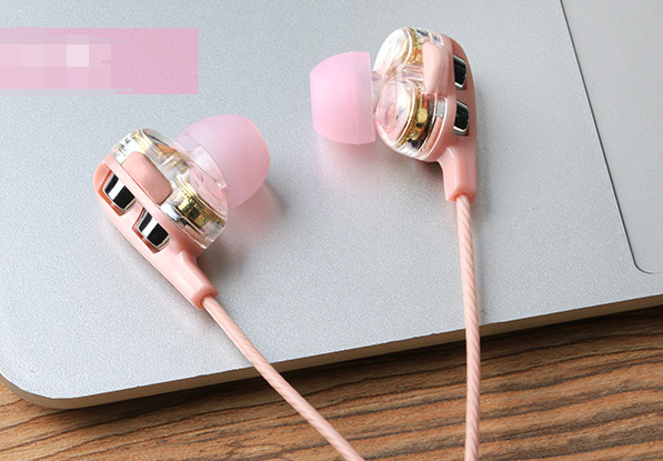 Lanston D4C new quad core dual moving coil eating chicken earphone ear heavy bass with wheat wire controlled mobile phone headset