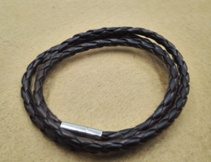 AliExpress Explosion Bracelet 4MM Three Circle Simple Multi-layer Winding Plug Buckle Woven Leather Multi-color Bracelet Wholesale