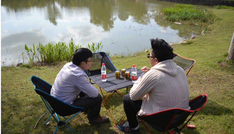 Эргономичный складной стул для кемпинга