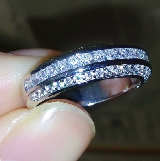 Galvanized gold AAA zircon diamond ring in Europe and America