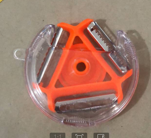 أداة مطبخ مبتكرة صغيرة متعددة الوظائف ثلاثية الاستخدام مع قشارة فواكه دوارة