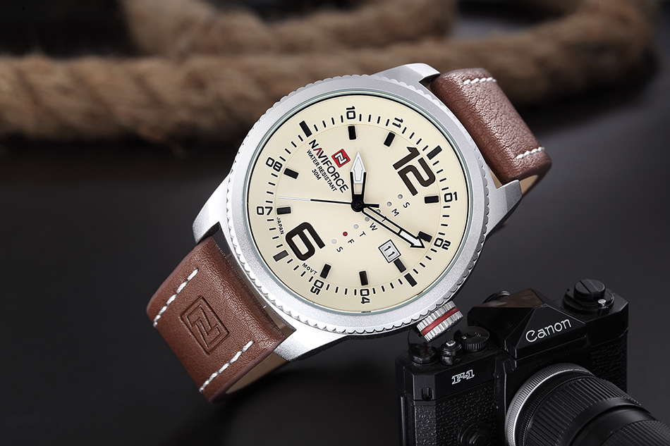 Men’s Quartz Watch Waterproof Calendar Watch Belt Casual Men’s Watch