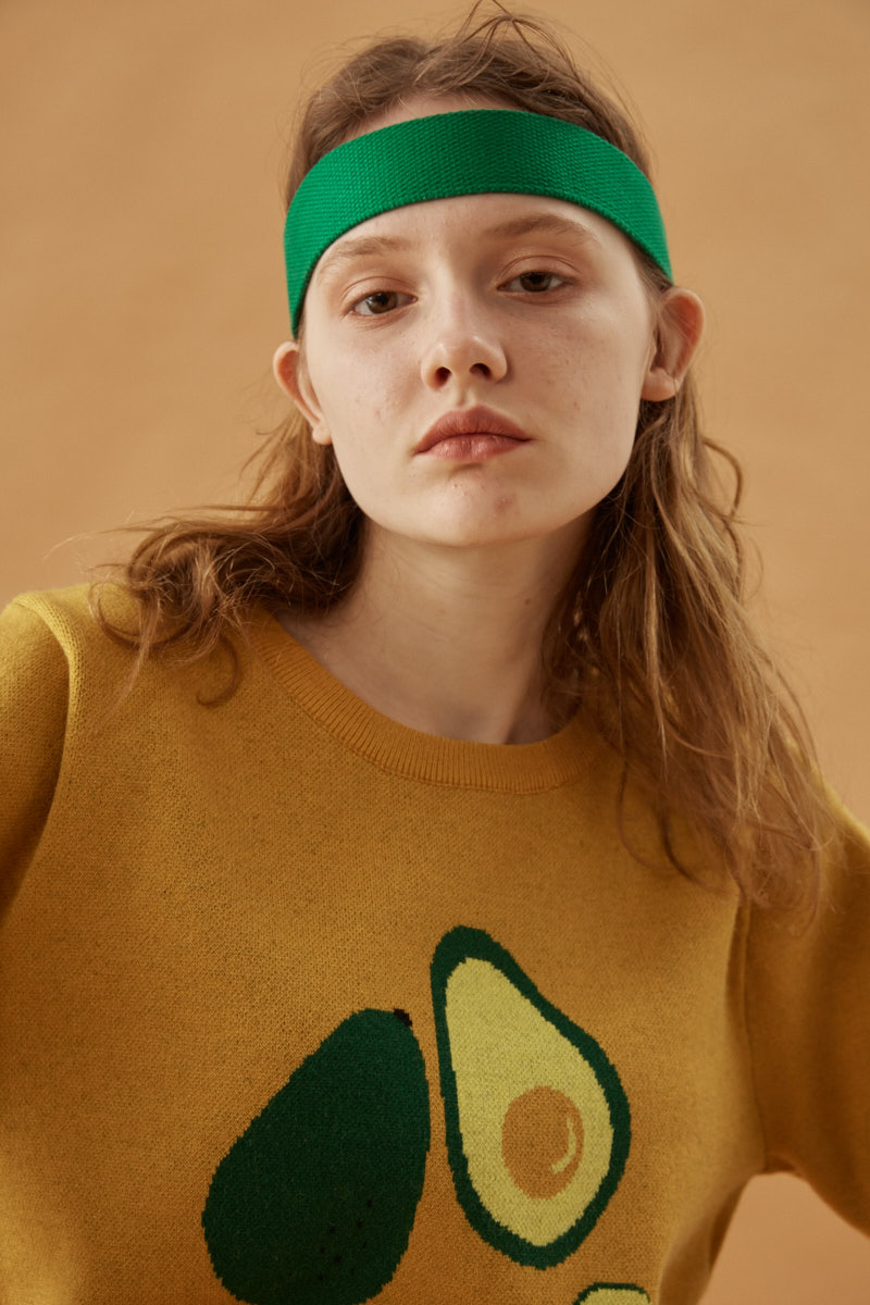 Simple and versatile round neck pullover autumn and winter models men and women knitted avocado sweater